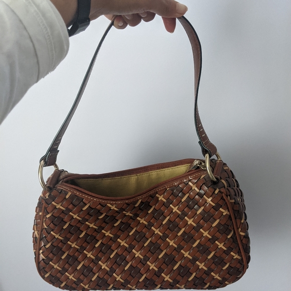 Genuine leather, wicker style bag. - Picture 2 of 4